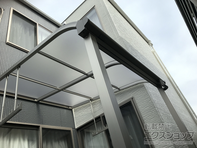 岡山県岡山市ののテラス屋根 ソラリア R型 テラスタイプ 単体 積雪〜20cm対応 施工例