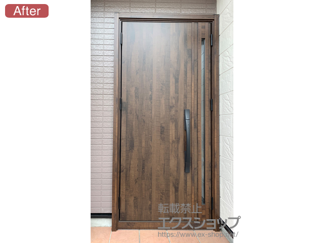 埼玉県草加市のLIXIL リクシル（トステム）の玄関ドア リシェント玄関ドア3 断熱K4仕様 親子仕様(ランマ無)L M17型 ※タッチキー仕様(リモコンタイプ) 施工例