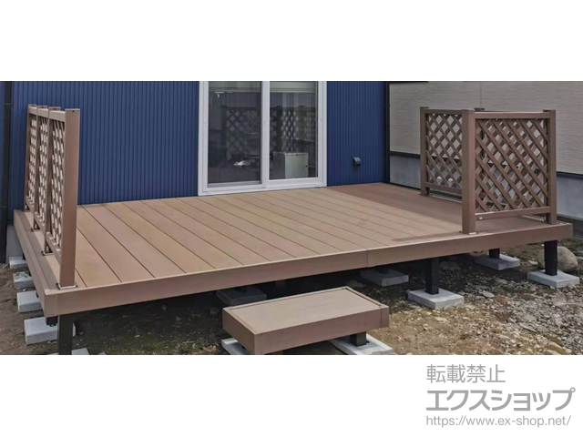 山形県鶴岡市ののウッドデッキ リウッドデッキ 200+独立式リウッドステップ2型+リウッドデッキフェンス2型＜ラチス格子＞ 施工例