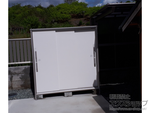 三重県度会郡玉城町のの物置・屋外倉庫 エスモ 一般型 1650×924×1613 ESF-1609D-TW 施工例