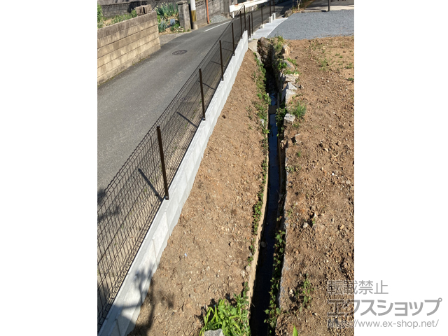 福岡県行橋市ののフェンス・柵 イーネットフェンス 2F型　自由柱施工 施工例
