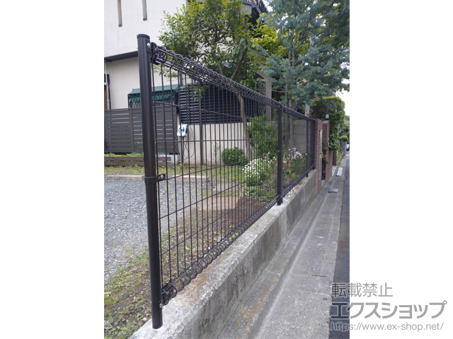 東京都世田谷区ののフェンス・柵 メッシュフェンス M0　間仕切柱施工 施工例