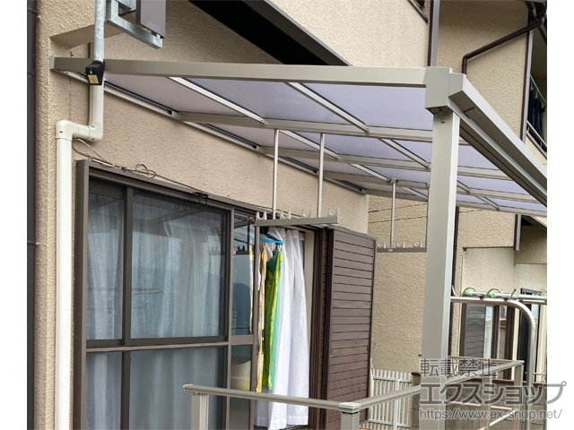 広島県廿日市市ののテラス屋根 ソラリア F型 テラスタイプ 単体 積雪〜20cm対応 施工例