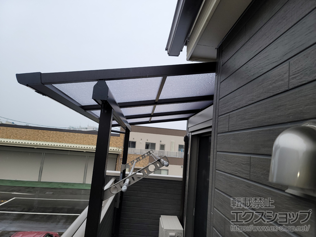 神奈川県座間市ののバルコニー・ベランダ屋根 ソラリア F型 屋根タイプ 単体 積雪〜20cm対応 施工例