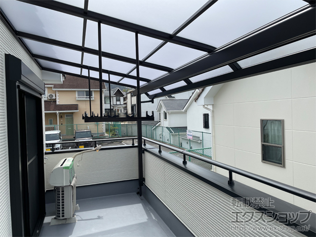 大阪府交野市ののバルコニー・ベランダ屋根 ソラリア R型 屋根タイプ 単体 積雪〜20cm対応 施工例