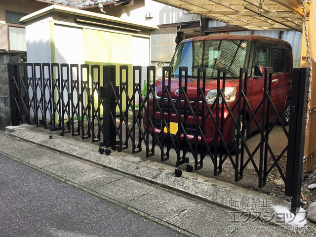 岐阜県各務原市ののカーゲート トリップゲートII 2型 スタンダード ノンレール 両開き　54W(27S+27M) 施工例
