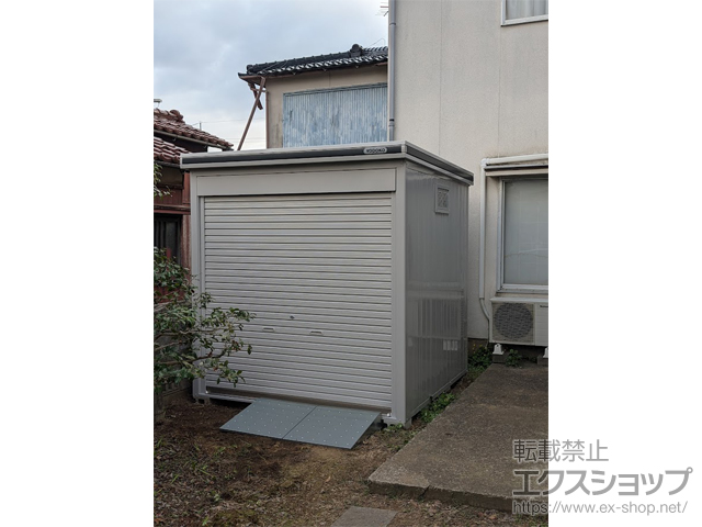 石川県金沢市のの物置・屋外倉庫 エルモシャッター 床タイプ 豪雪型（LODU-2222HF） LODU-2222HF-CB 施工例