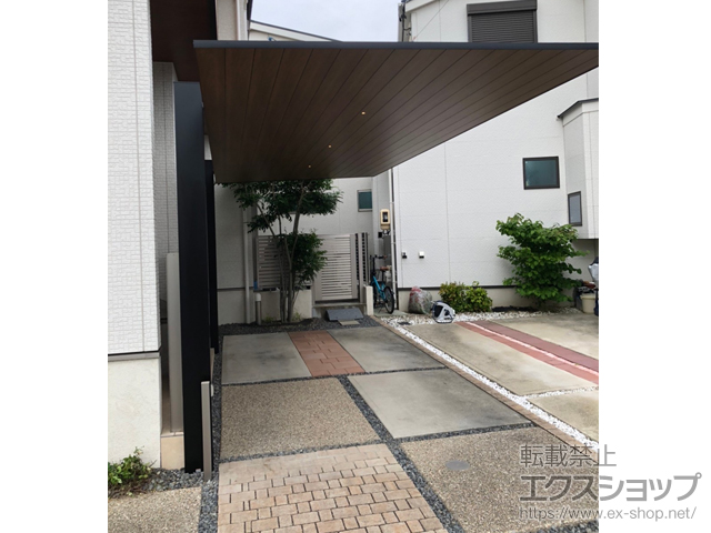 愛知県名古屋市ののカーポート カーポートSC 木調マテリアルカラー 積雪〜20cm対応+カーポートSC カーポートライト 屋根固定 ダウンライト 施工例