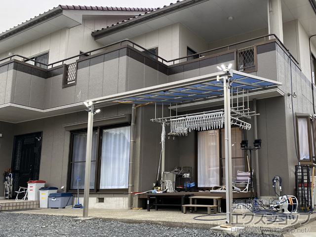 埼玉県久喜市ののテラス屋根 ソラリア F型 テラスタイプ 単体 積雪〜20cm対応 施工例