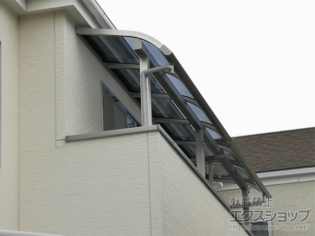 埼玉県さいたま市ののバルコニー・ベランダ屋根 プレシオステラスII R型 屋根タイプ 連棟 積雪〜20cm対応 施工例