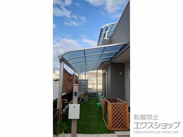 兵庫県姫路市ののテラス屋根 ソラリア R型 テラスタイプ 連棟 積雪〜20cm対応*壁面奥行違い納まり+張り出し納まり 施工例
