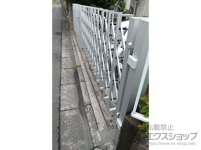 東京都足立区ののカーゲート アルシャインHG ノンキャスター 両開き*600W 施工例