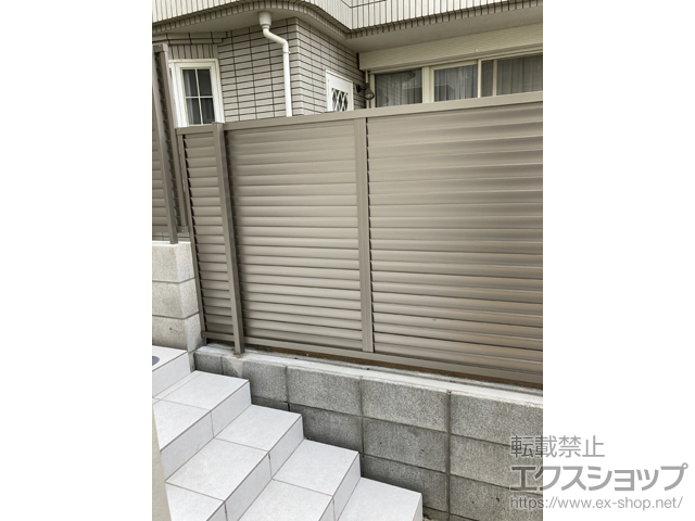 東京都小平市ののフェンス・柵 フェンスAB YL3型 横ルーバー3 フリーポールタイプ 施工例
