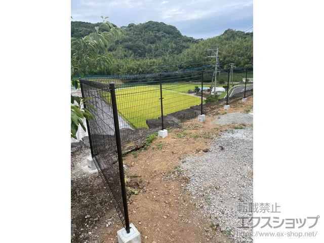 佐賀県東松浦郡玄海町の積水樹脂のフェンス メッシュフェンス M0　間仕切り柱施工 施工例