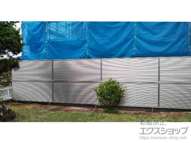 千葉県松戸市ののフェンス・柵 ミエーネフェンス 目隠しルーバータイプ 2段支柱 自立建て用（パネル2段） 施工例