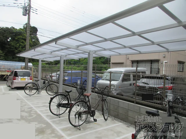 埼玉県富士見市のYKKAPのサイクルポート・自転車置き場 エフルージュグランミニ ZERO 縦3連棟 サイクルポートタイプ 積雪～20cm 施工例