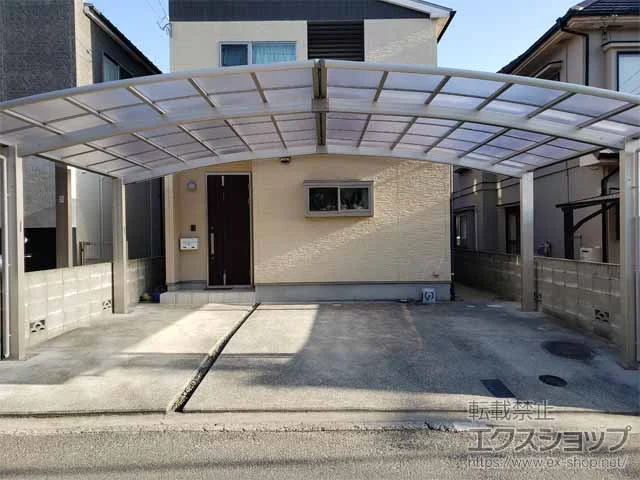 愛媛県松山市のYKKAPのカーポート レイナトリプルポートグラン　積雪～20cm対応 施工例