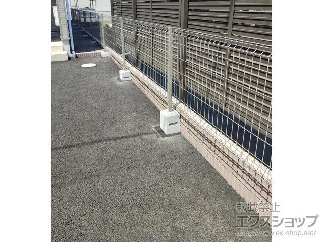 宮城県黒川郡大和町のYKKAPのフェンス・柵・塀 イーネットフェンス 3F型　自由柱施工 施工例