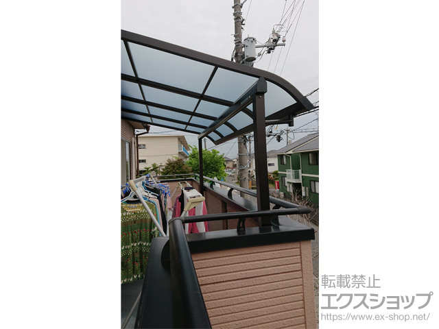 岡山県岡山市ののバルコニー・ベランダ屋根 ソラリア R型 屋根タイプ 単体 積雪〜20cm対応 施工例