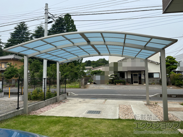 茨城県古河市ののカーポート レイナツインポートグラン　積雪〜20cm対応+水平式物干し テラス柱B用 施工例