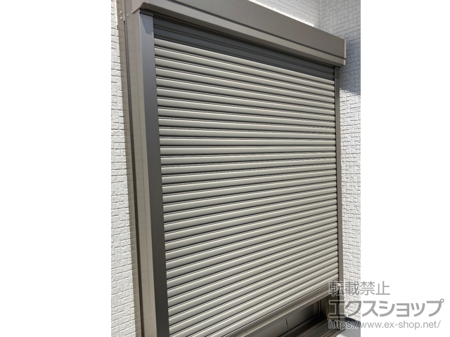 奈良県奈良市のLIXIL リクシル（トステム）の窓シャッター リフォームシャッター 手動式 標準タイプ *バルコニー納まり 施工例