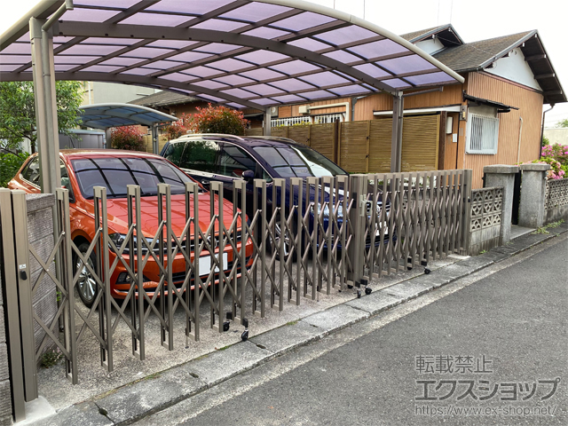 神奈川県相模原市ののカーゲート アルシャインII M型 Aタイプ ノンレール 両開き　600W 施工例