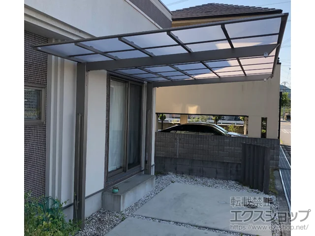 兵庫県姫路市のLIXIL(リクシル)のカーポート ネスカF (フラットスタイル) 積雪～20cm対応＋着脱式サポート柱 施工例