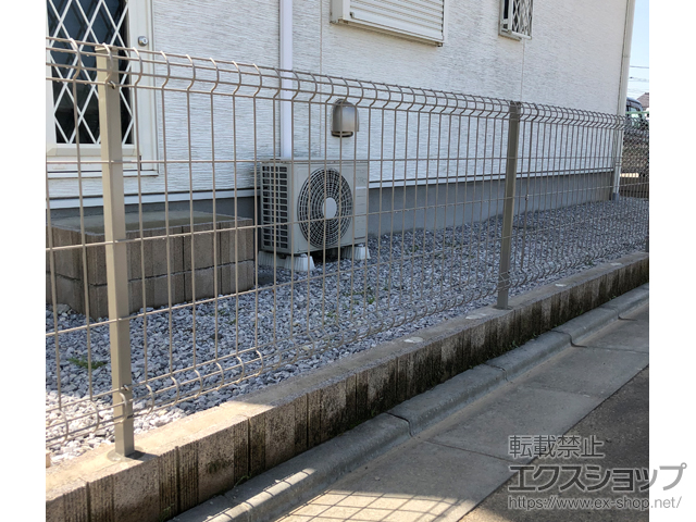 埼玉県富士見市ののフェンス・柵 イーネットフェンス 3F型　自由柱施工 施工例