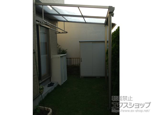 千葉県船橋市ののテラス屋根 ソラリア F型 テラスタイプ 単体 積雪〜20cm対応+吊り下げ式固定物干し 施工例