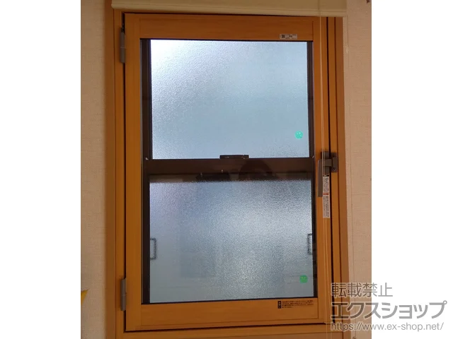 千葉県千葉市のLIXIL リクシル（トステム）の内窓（二重窓・二重サッシ） インプラス 開き窓 外観左吊元 施工例