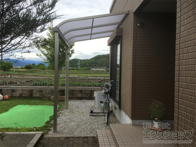 群馬県高崎市ののテラス屋根 ソラリア R型 テラスタイプ 単体 積雪〜20cm対応 施工例