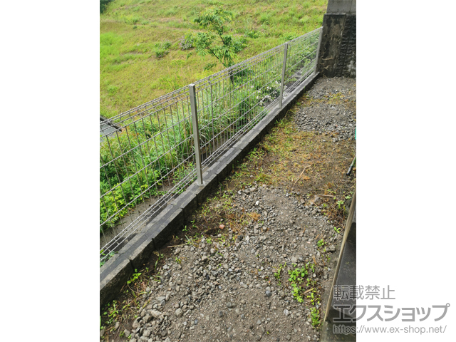 大分県大分市ののテラス屋根、フェンス・柵、カーポート イーネットフェンス 3F型　自由柱施工 施工例