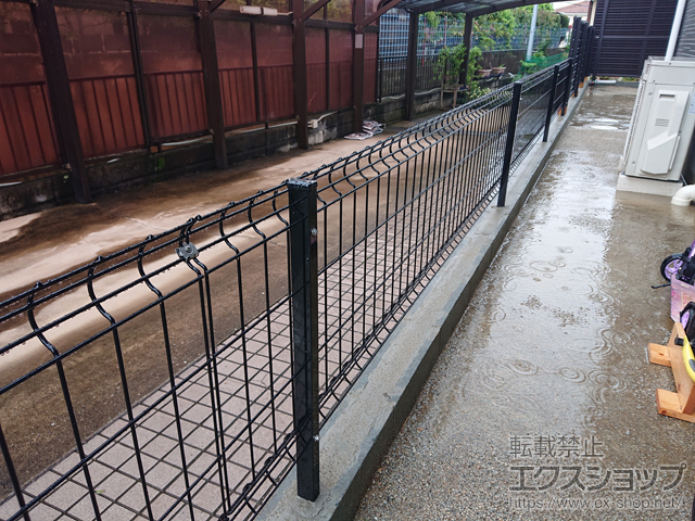 福岡県糟屋郡粕屋町ののフェンス・柵 イーネットフェンス 3F型　自由柱施工 施工例