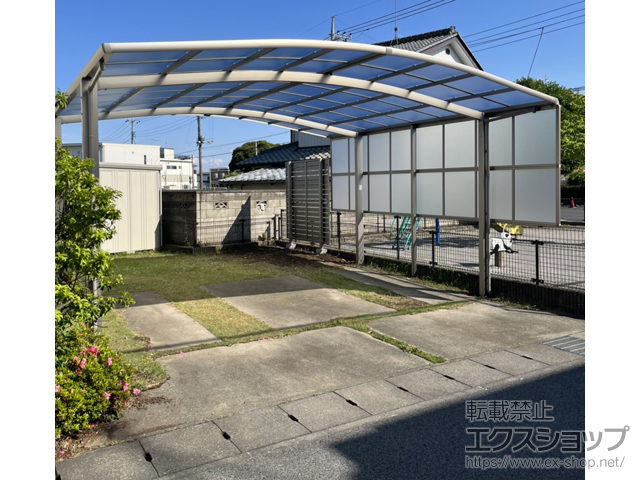 栃木県足利市ののカーポート ネスカR (ラウンドスタイル) ワイド 積雪〜20cm対応+ネスカR ワイド用 サイドパネル 施工例