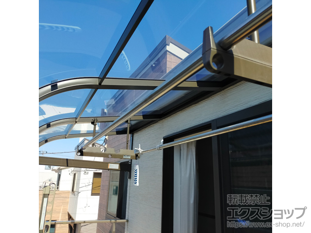 東京都葛飾区ののバルコニー・ベランダ屋根 スピーネ R型 ルーフタイプ 単体 積雪〜20cm対応 施工例