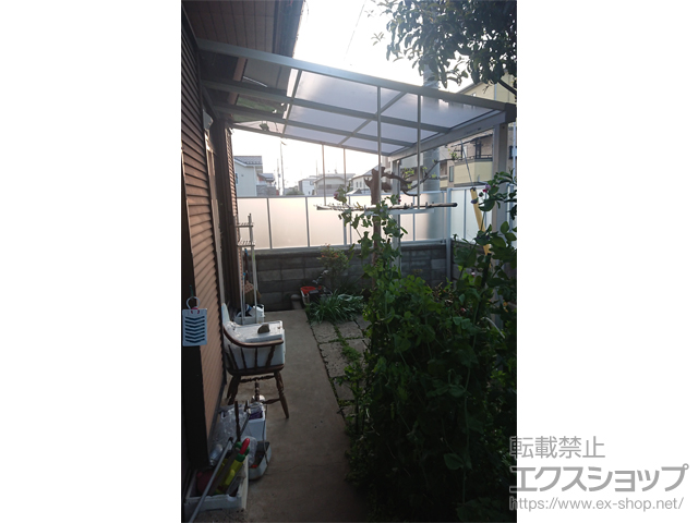 埼玉県越谷市ののテラス屋根 ソラリア F型 テラスタイプ 単体 積雪〜20cm対応 施工例