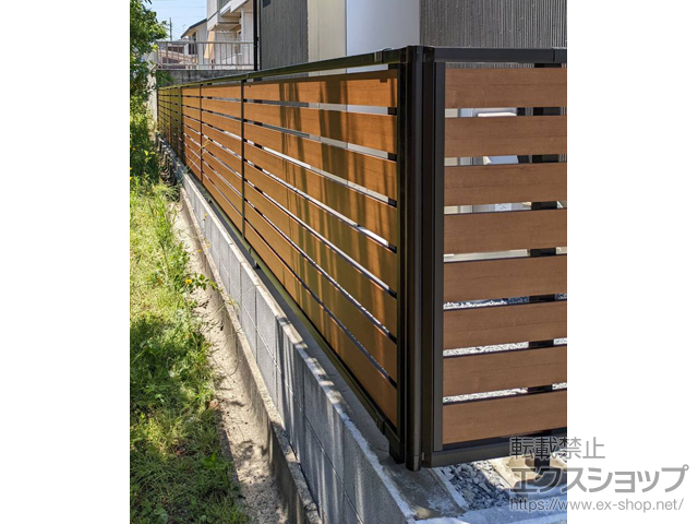 岡山県赤磐市ののフェンス・柵 モクアルフェンス 横板タイプ　自由柱施工 施工例
