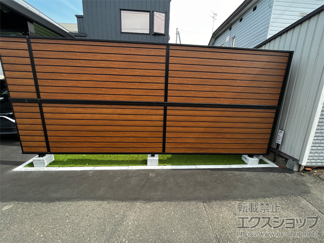 北海道札幌市ののフェンス・柵 モクアルフェンス 目隠しタイプ 2段支柱 自立建て用 施工例