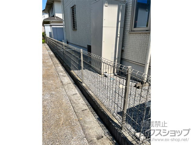栃木県宇都宮市ののフェンス・柵 イーネットフェンス 3F型 自由柱施工 施工例