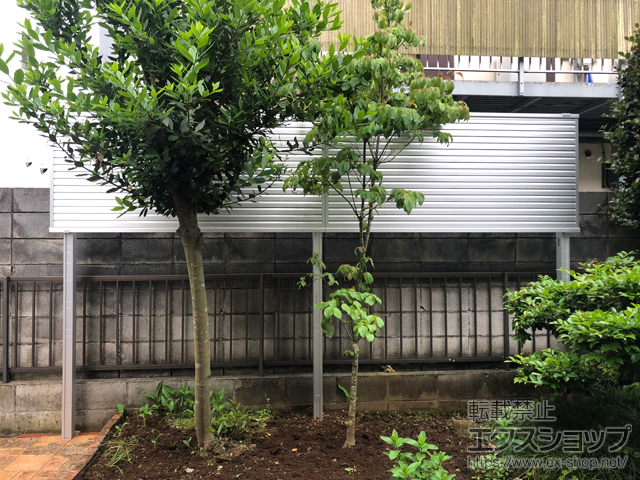 千葉県野田市ののフェンス・柵 ミエーネ目隠しルーバーフェンス 上段のみ設置 自立建て用 施工例