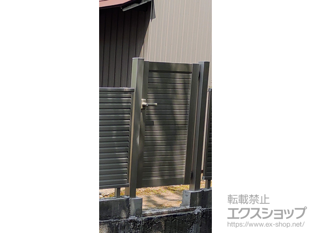 富山県富山市のの門扉 シンプレオ門扉5型 横目隠し 片開き 門柱使用 施工例