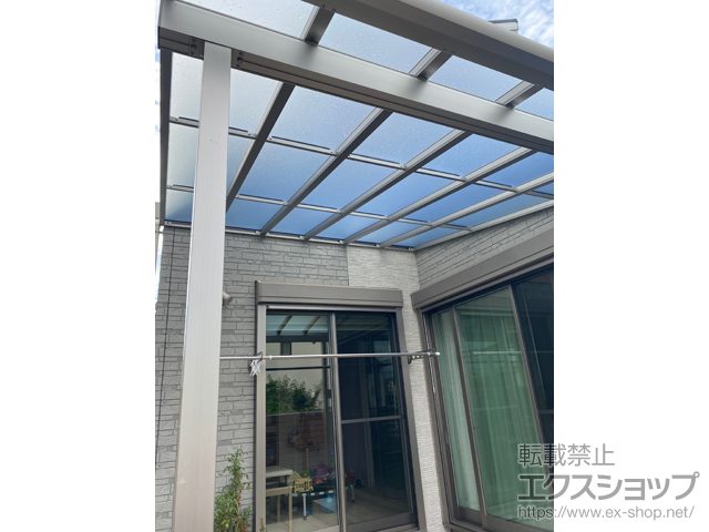 兵庫県加古川市ののテラス屋根 ソラリア F型 テラスタイプ 単体 積雪〜20cm対応+水平式物干し 木造躯体用 施工例