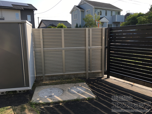 福岡県行橋市ののフェンス・柵 ミエーネフェンス 目隠しルーバータイプ 2段支柱 自立建て用 施工例