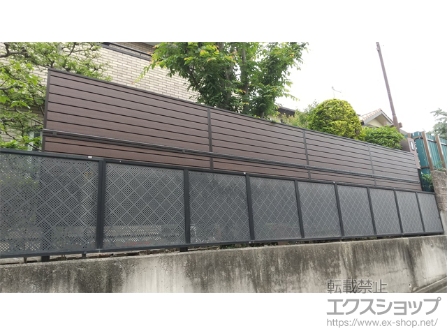 三重県四日市市ののフェンス・柵 モクアルフェンス 目隠しタイプ 2段支柱 自立建て用　パネル下段のみ 施工例