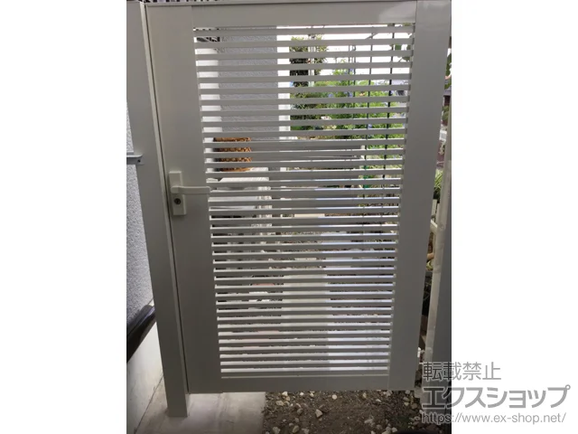 京都府八幡市のLIXIL リクシル(TOEX)の門扉 開き門扉AB YR1型 片開き　柱使用 施工例