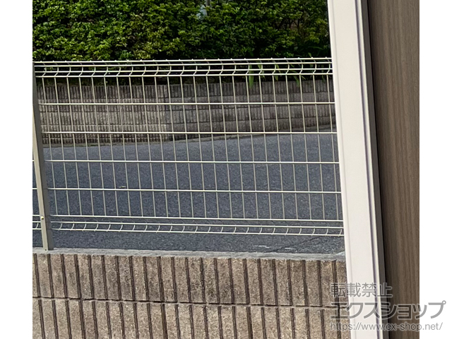 福島県須賀川市ののフェンス・柵 ハイグリッドフェンスUF8型 フリーポールタイプ 施工例
