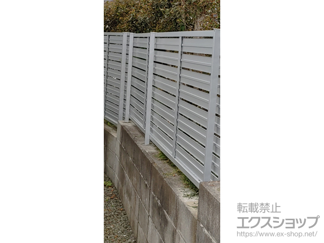 千葉県船橋市ののフェンス・柵 モクハイフェンス アルミ色タイプ フリーポールタイプ 施工例
