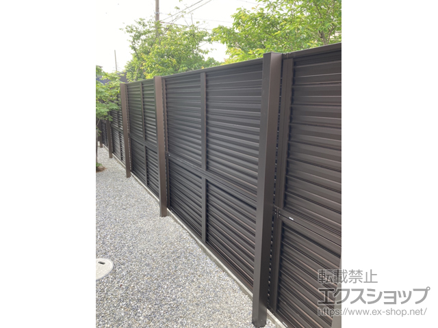 静岡県静岡市ののフェンス・柵 ミエーネフェンス 目隠しルーバータイプ 2段支柱 自立建て用 施工例