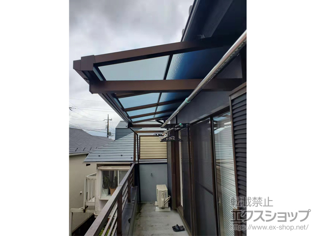 東京都練馬区ののバルコニー・ベランダ屋根 ソラリア F型 ルーフタイプ 単体積雪〜20cm対応 施工例
