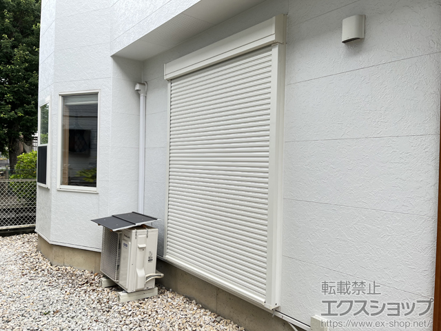 埼玉県所沢市のLIXIL リクシル（トステム）のガレージシャッター 取替シャッター 電動式 標準タイプ 施工例